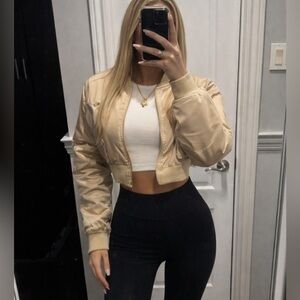 Bomber jacket 💗💗💗